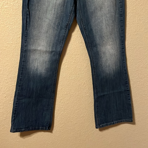 Levi’s 526 slender boot women’s jeans - Picture 3 of 9